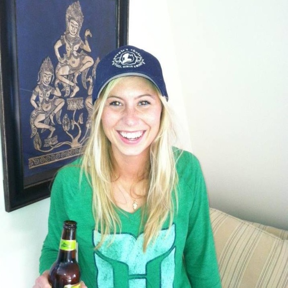 Meet your Posher, Melissa - Picture 1 of 1